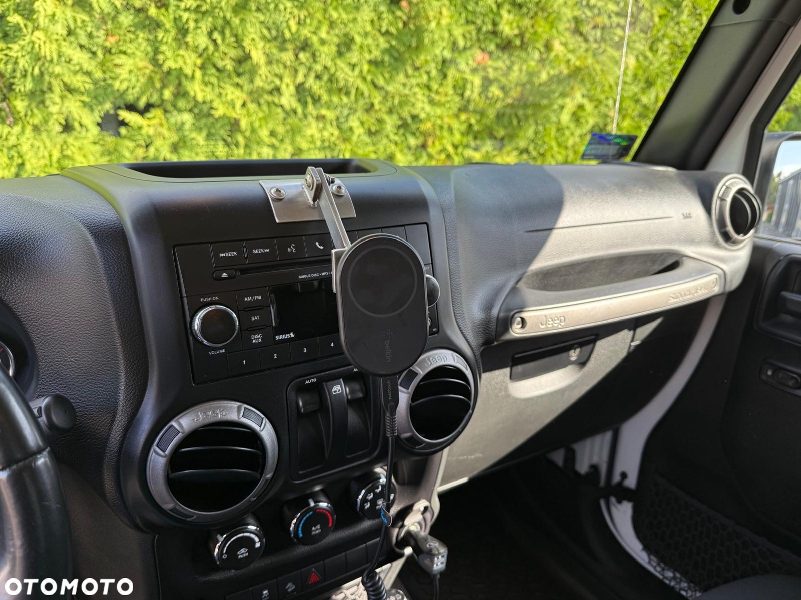 Jeep Wrangler - 13