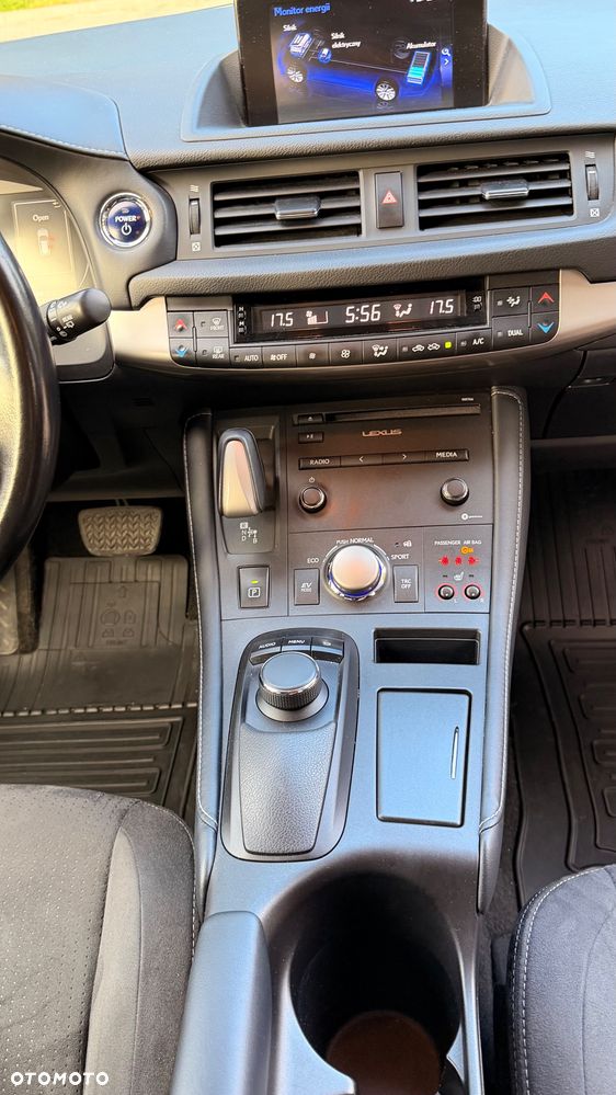Lexus CT - 20
