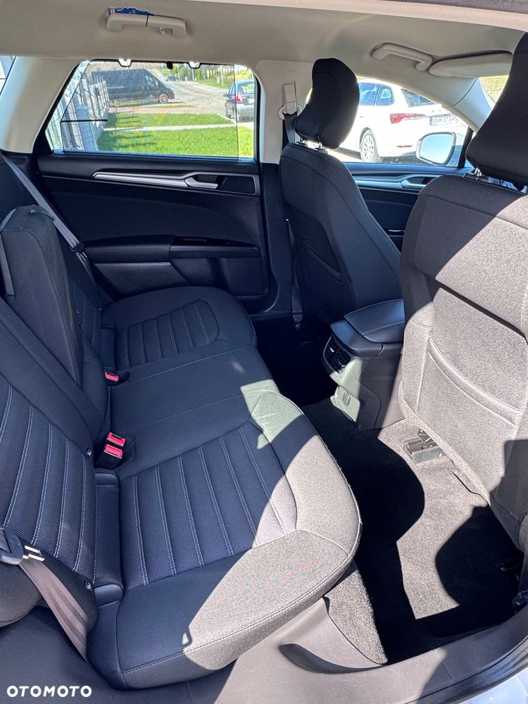 Ford Mondeo - 12