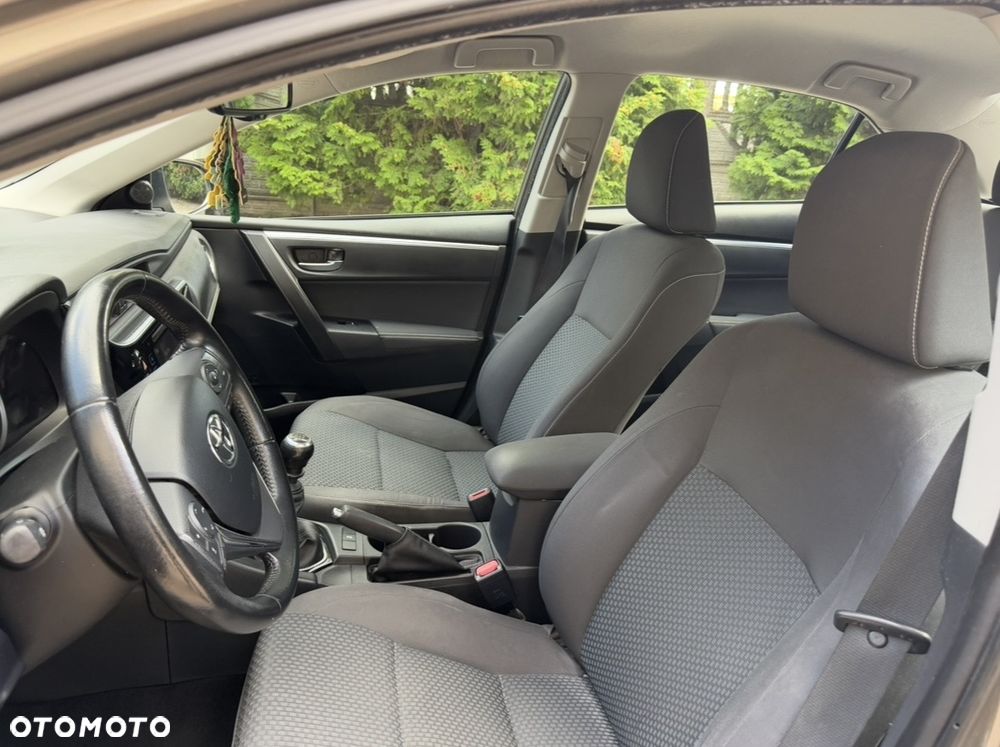 Toyota Corolla 1.6 Comfort - 13