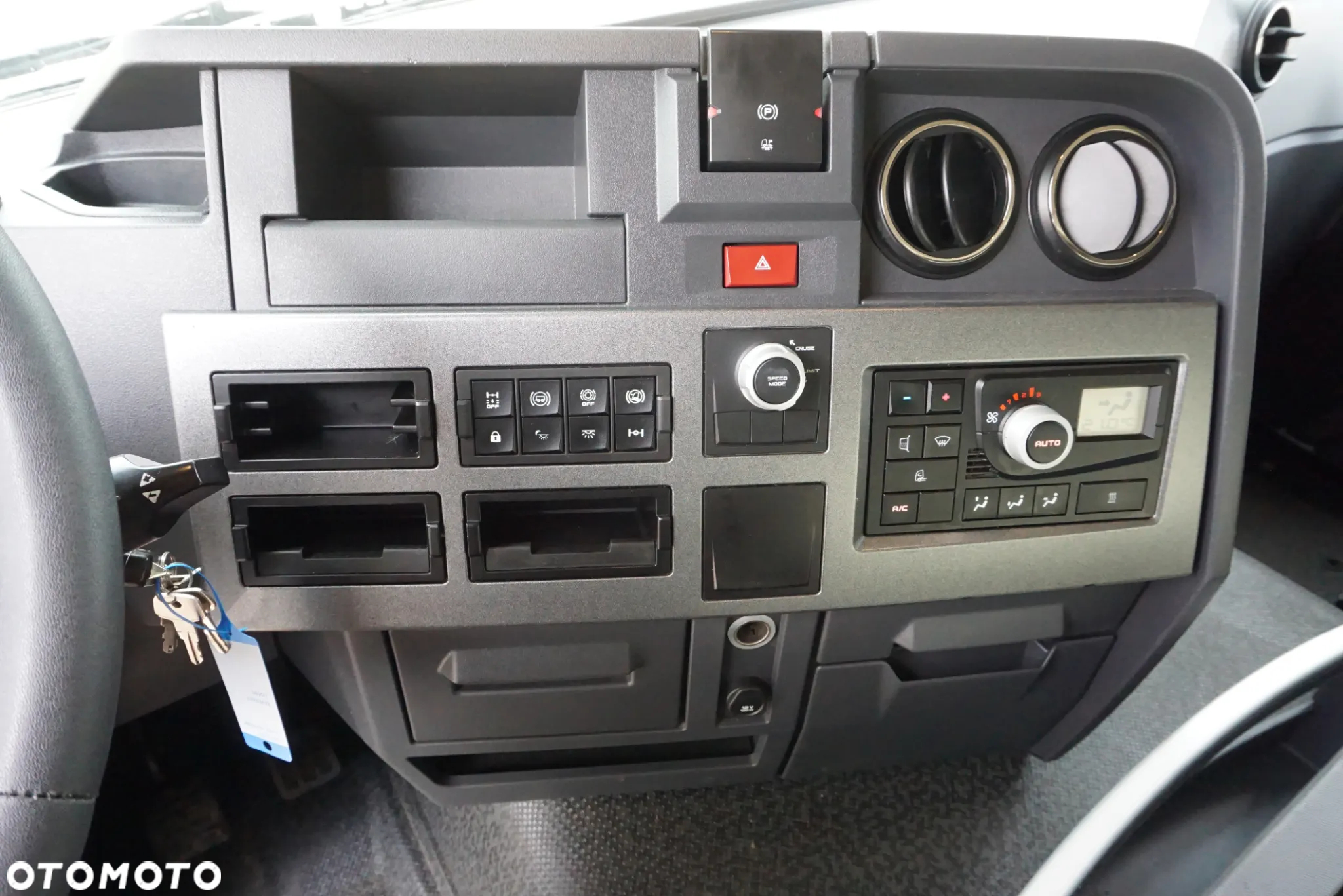 Renault T 460 / EURO 6 / AUTOMAT / NISKI PRZEBIEG / SPROWADZONA / 100 % ORYGINAŁ - 21