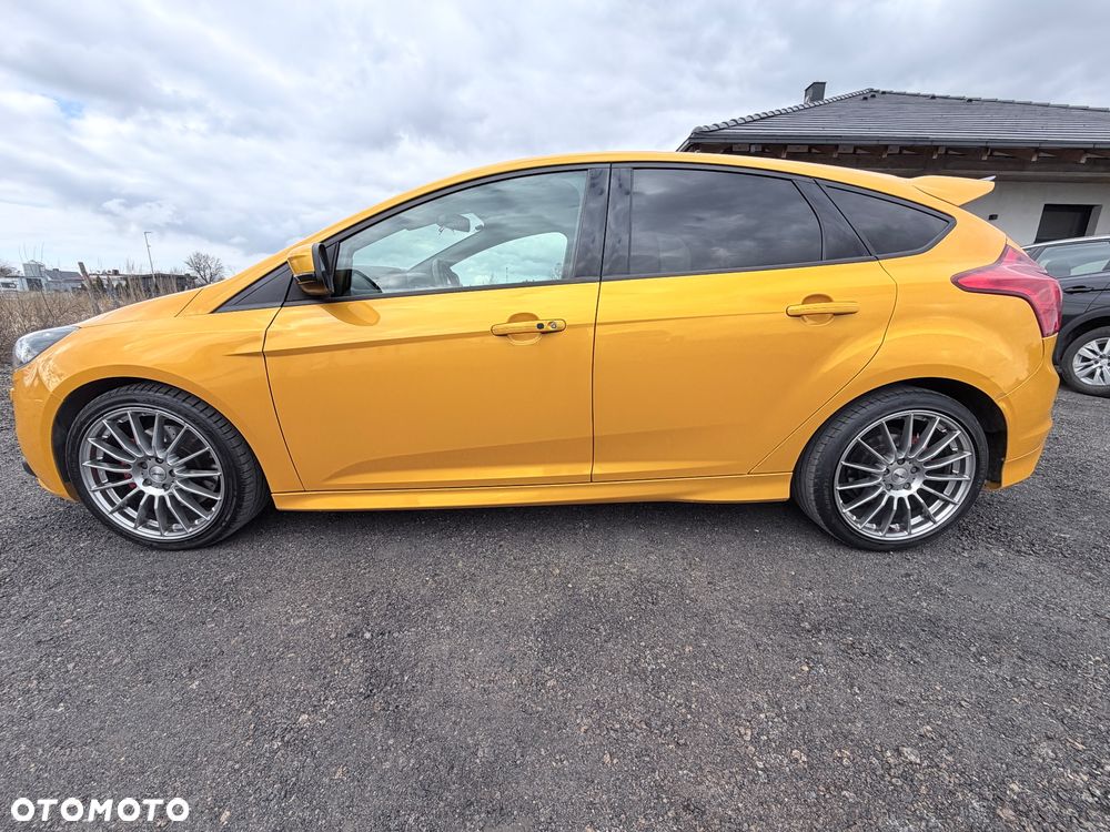 Ford Focus 2.0 EcoBoost ST - 3
