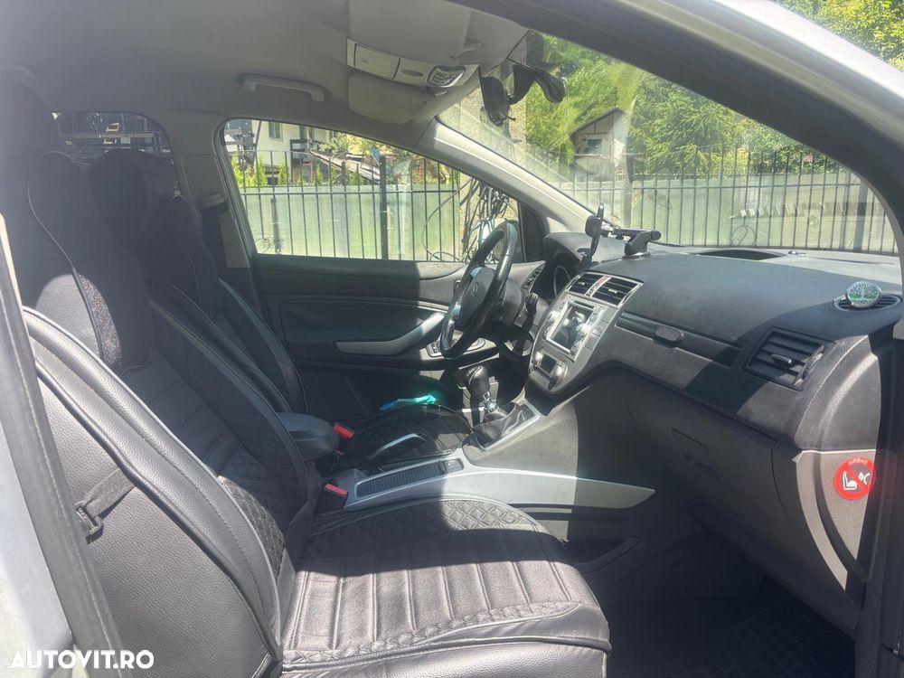 Ford Kuga - 11