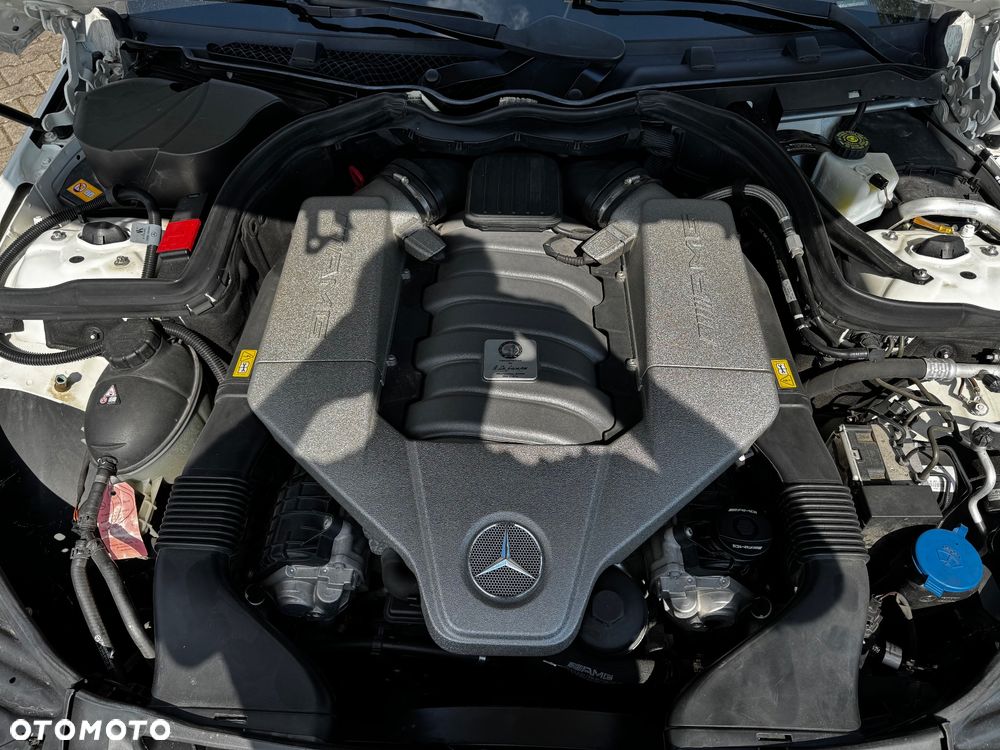 Mercedes-Benz Klasa C 63 AMG Coupe AMG SPEEDSHIFT MCT AMG Performance Package - 12