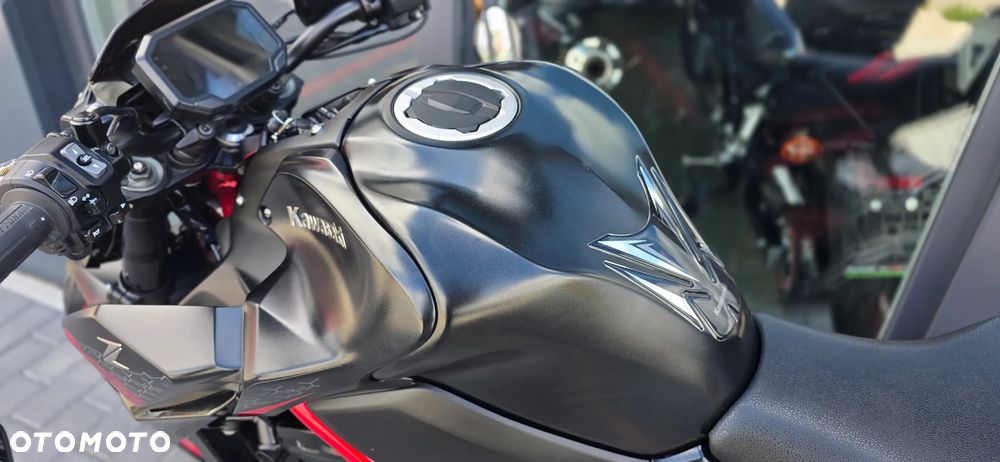 Kawasaki Z 900 - 29