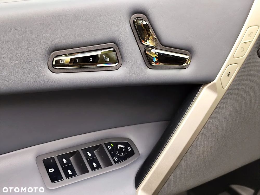 BMW iX xDrive40 76.6kWh Signature - 17
