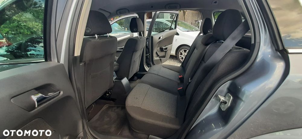 Opel Astra - 33