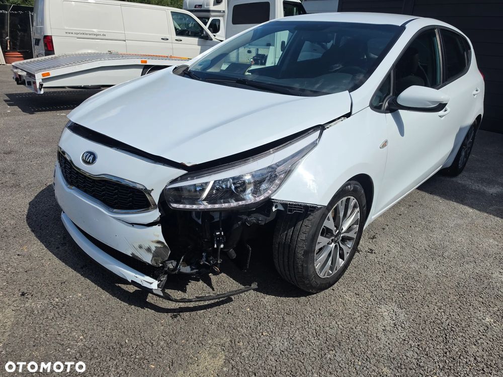 Kia Ceed 1.0 T-GDI ISG Platinum Edition - 15