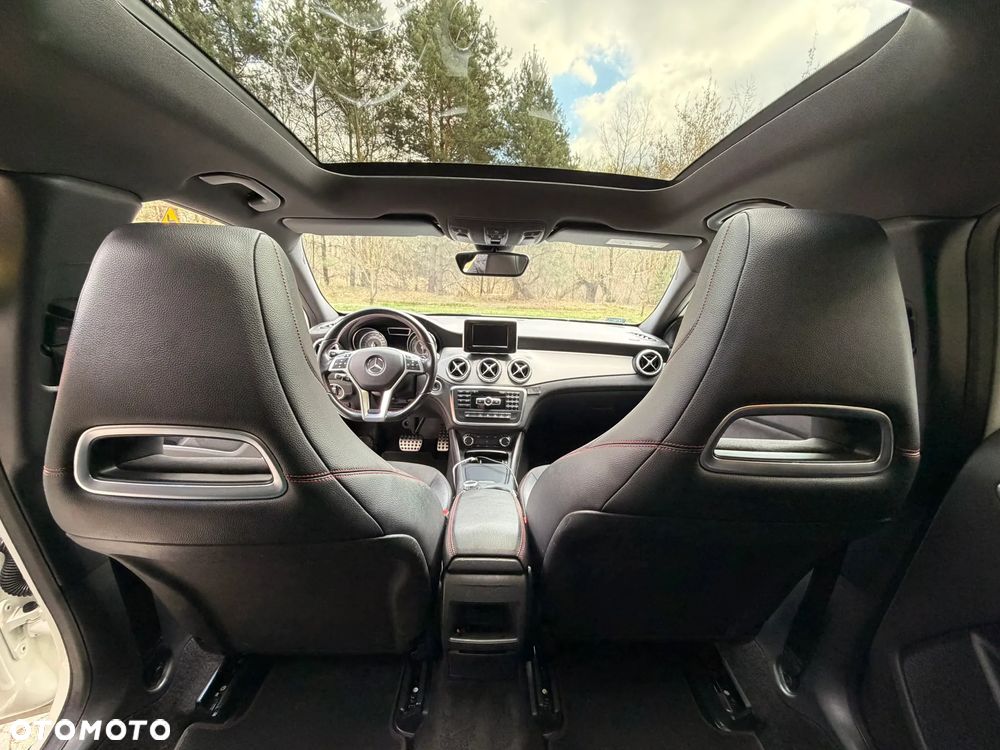 Mercedes-Benz GLA 200 7G-DCT AMG Line - 11