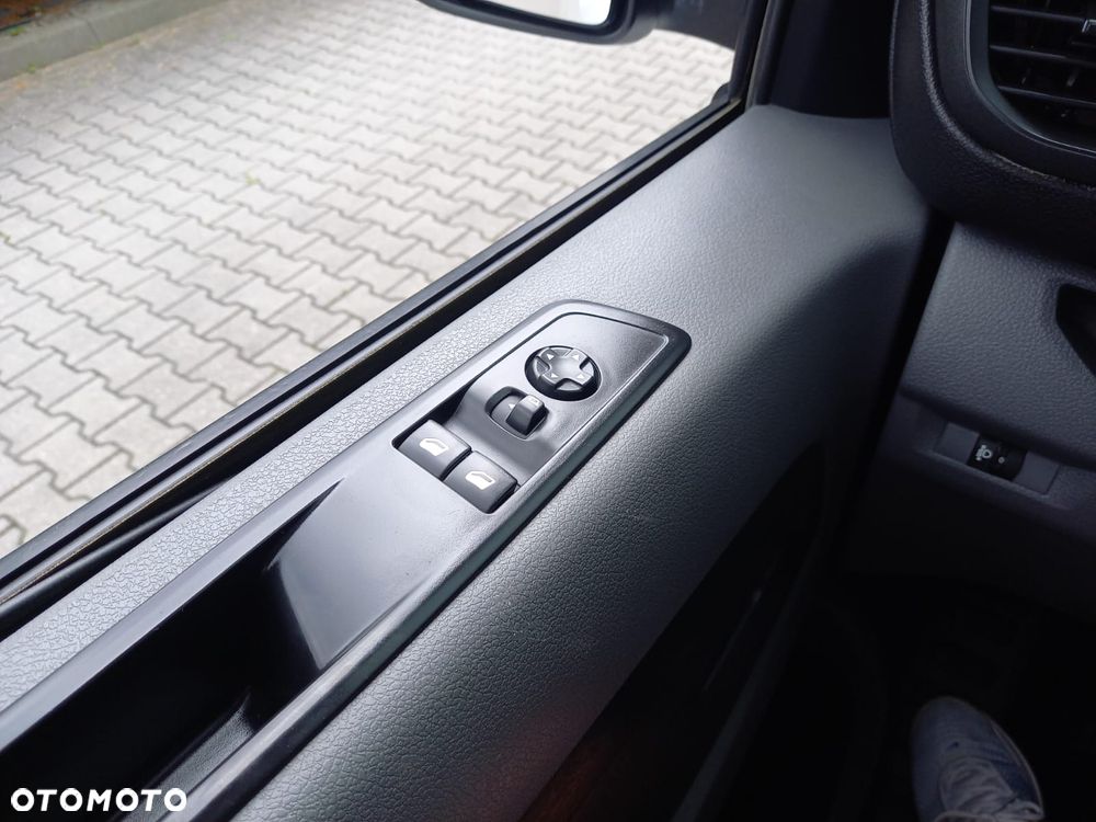 Opel Vivaro Brygadówka - 14
