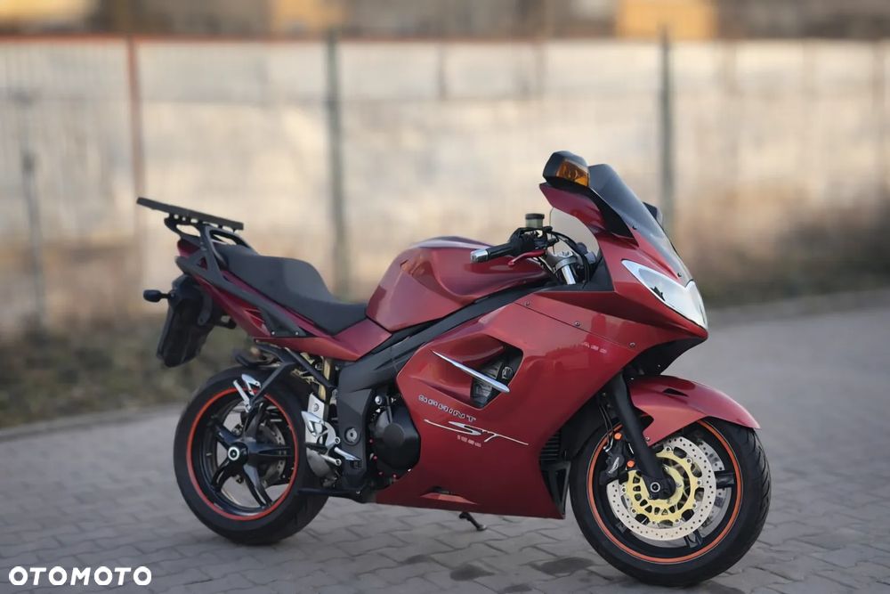 Triumph Sprint - 1