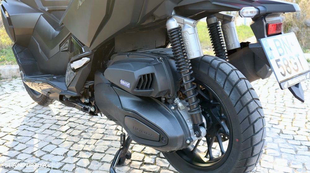 Honda ADV 350 - 22