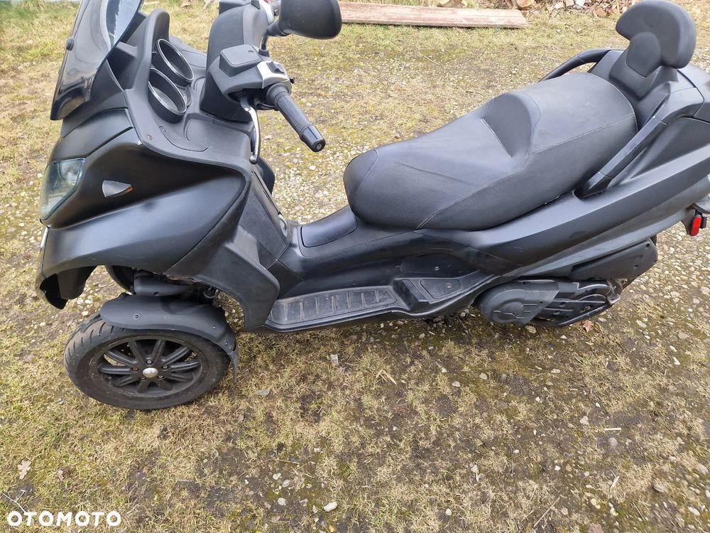 Piaggio MP-3 - 6