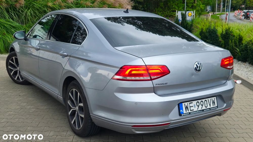 Volkswagen Passat - 19
