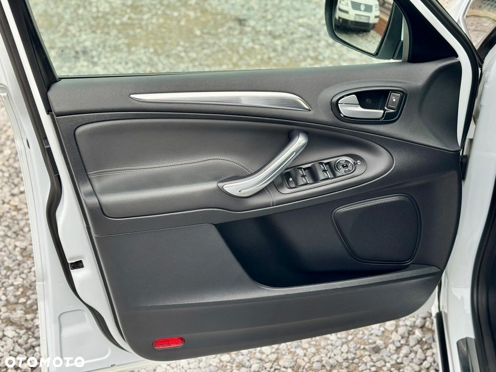 Ford S-Max 2.0 TDCi DPF Titanium X - 14