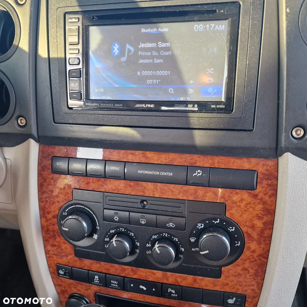 Jeep Commander 5.7 V8 Overland - 19