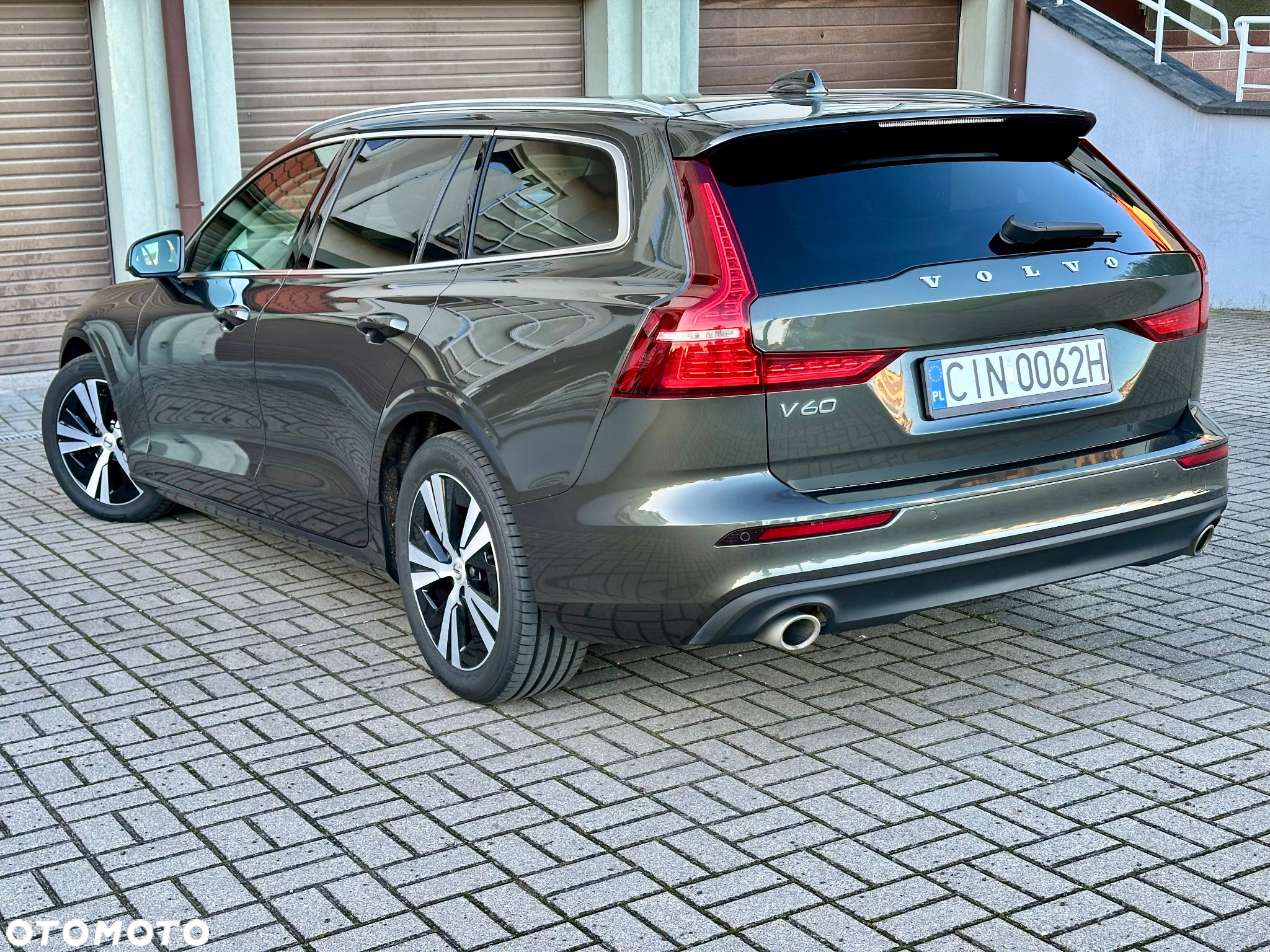 Volvo V60 D4 Geartronic Momentum Pro - 3
