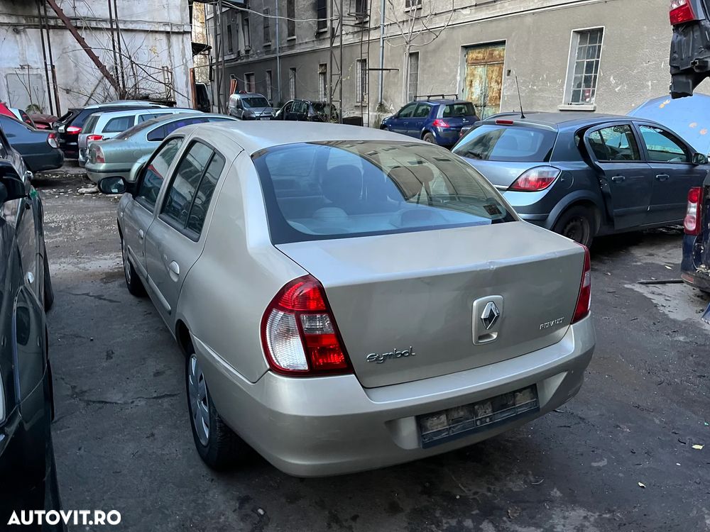 Dezmembrez Renault Clio Symbol bej auriu 1,4 benzina TED11 - 6