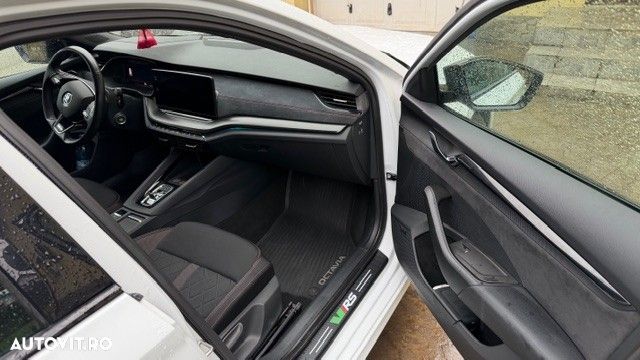 Skoda Octavia 2.0 245 TSI DSG RS - 12