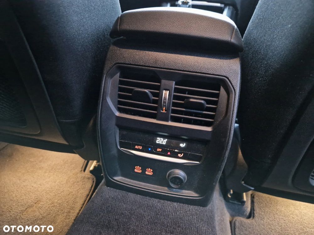 BMW Seria 3 320d Touring Luxury Line - 16