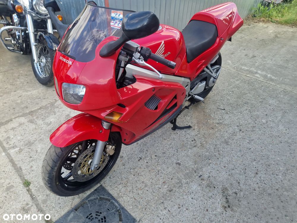 Honda VFR - 5