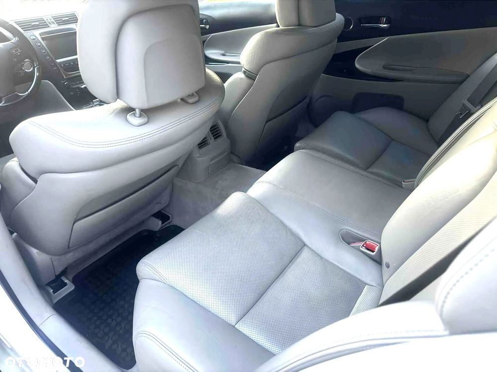 Lexus GS 450h - 8