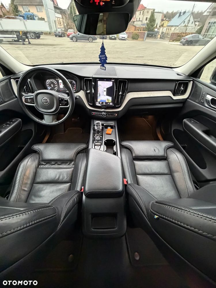 Volvo XC 60 D5 AWD Inscription - 12