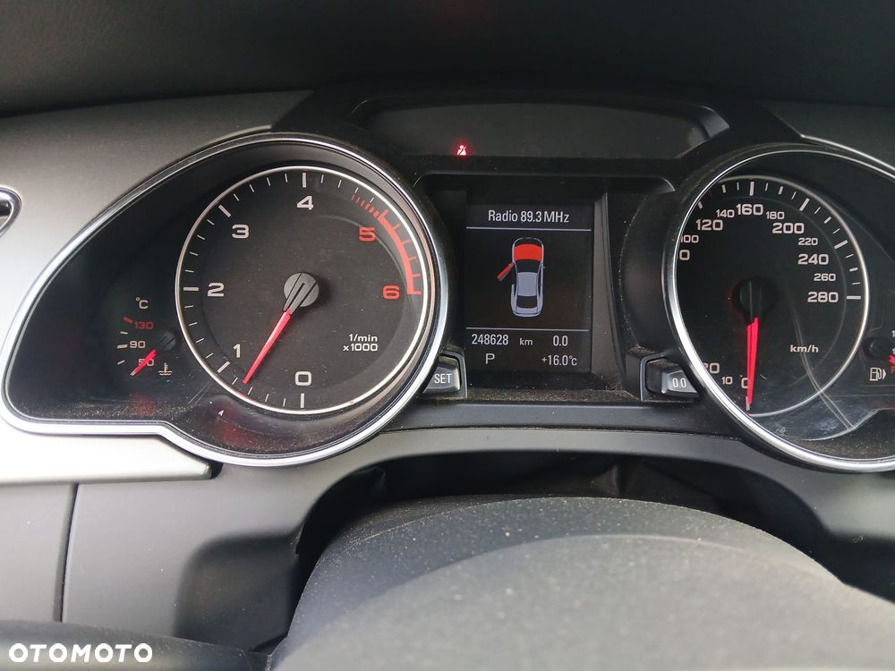 Audi A5 Coupé 2.7 TDI DPF multitronic - 9