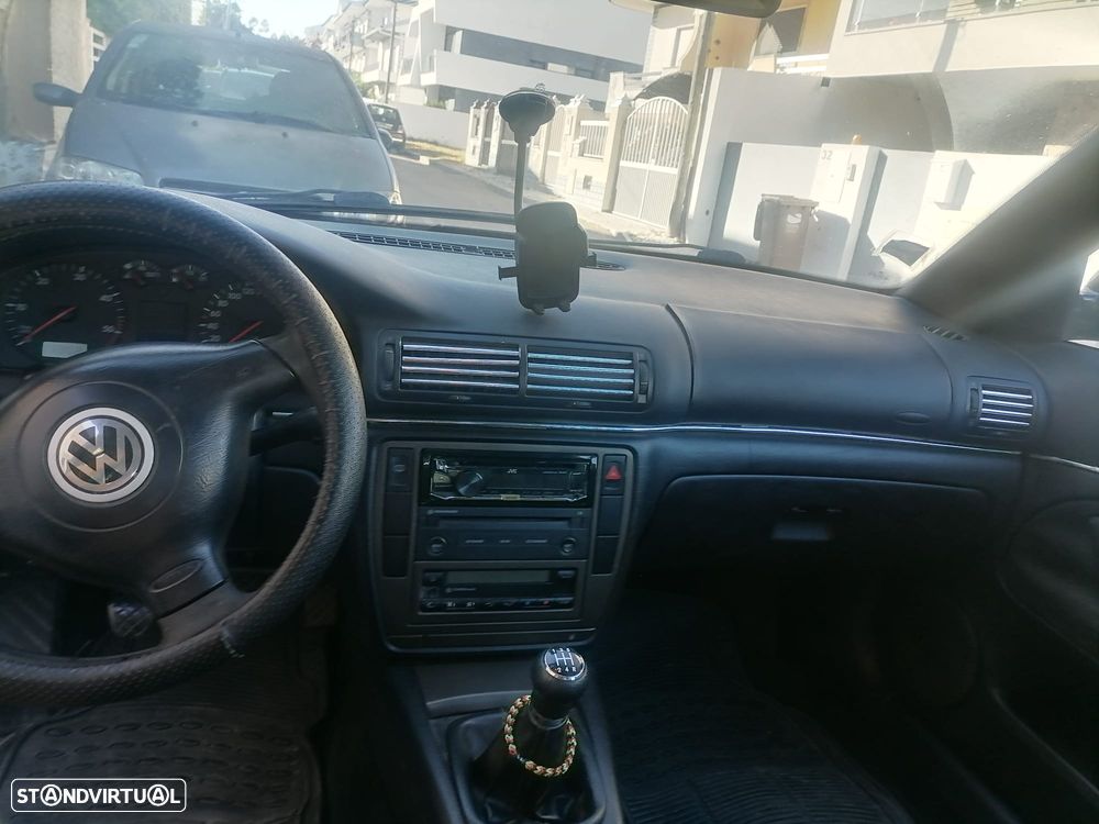 VW Passat Variant 1.9 TDi Confortline - 3