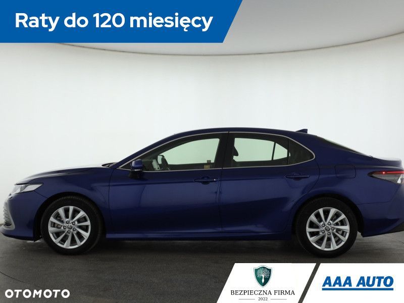 Toyota Camry - 4