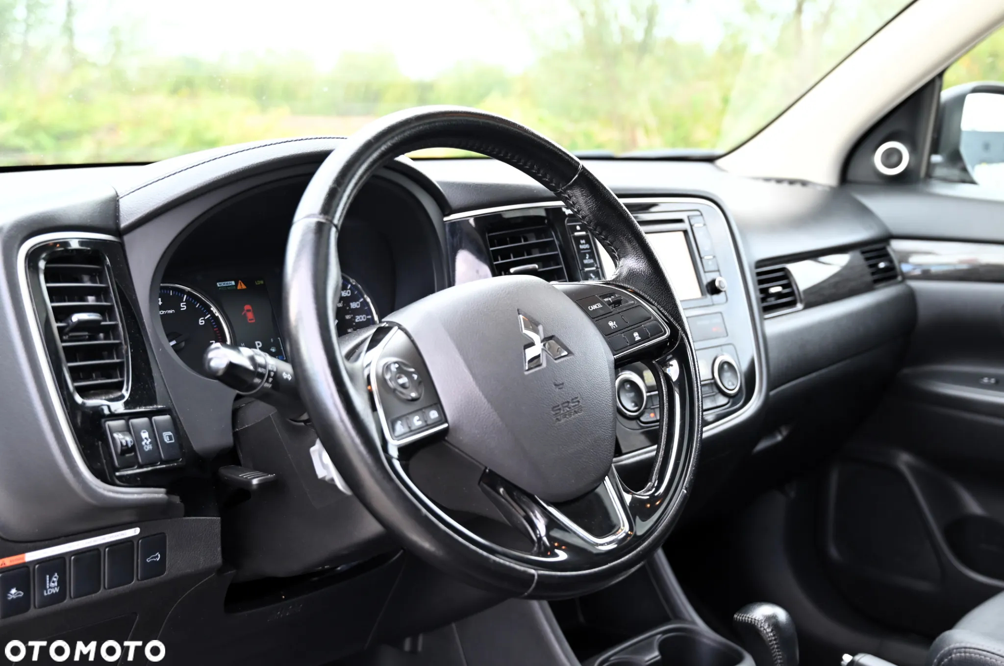 Mitsubishi Outlander - 20