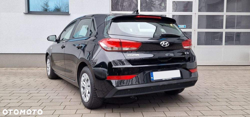 Hyundai i30 1.5 DPI Classic + - 3