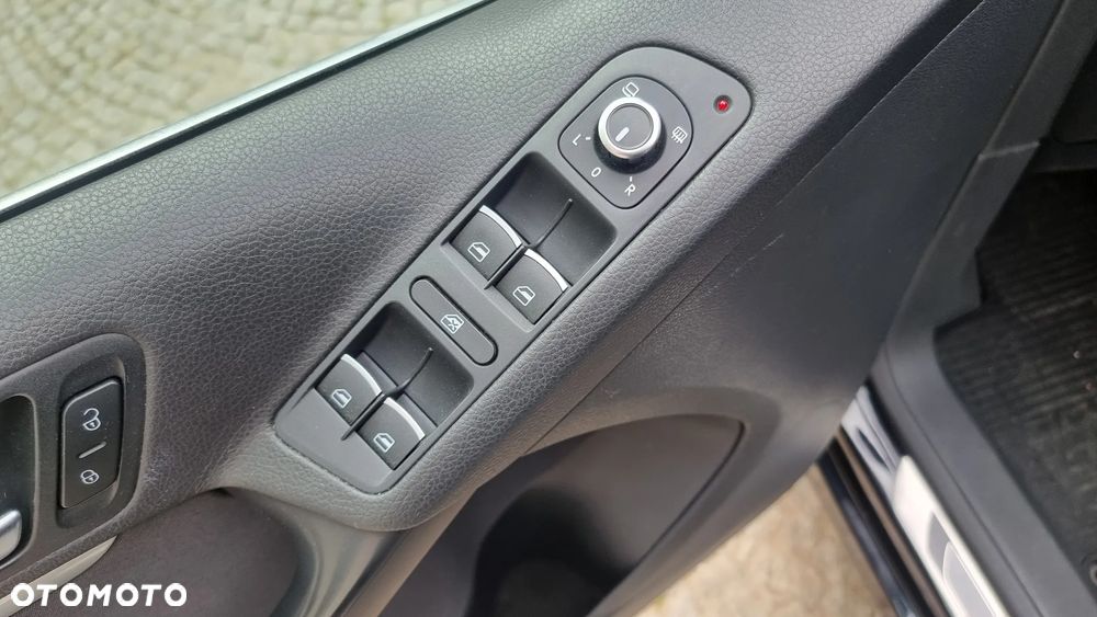 Volkswagen Tiguan 2.0 TDI 4Mot R-Style DSG - 9