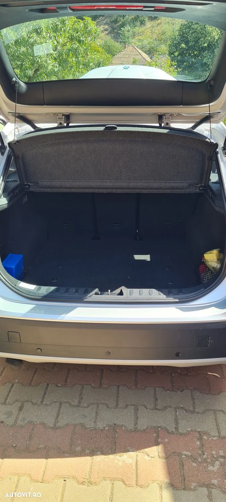 BMW X1 sDrive18d - 11