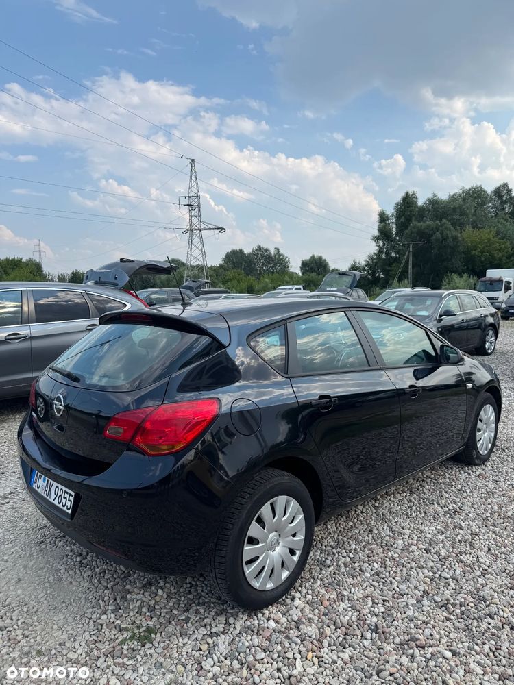 Opel Astra 1.6 Design Edition - 3