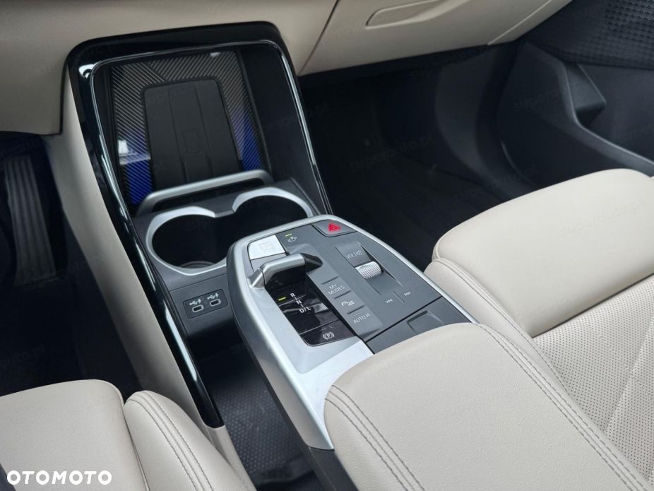 BMW X1 sDrive20i mHEV xLine - 9