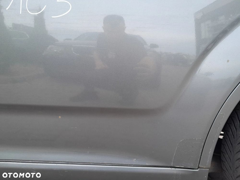 TOYOTA COROLLA VERSO II DRZWI LEWE TYLNE LEWY TYŁ KOLOR: 1C3 - 4