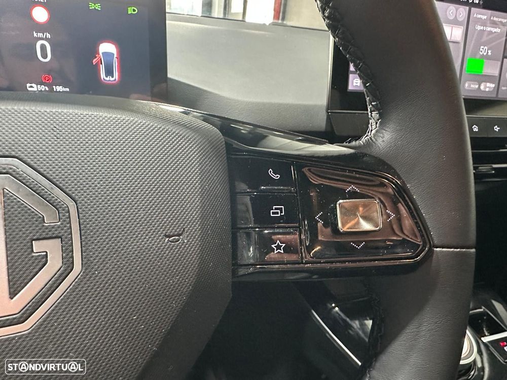 MG MG4 64 kWh Luxury - 46