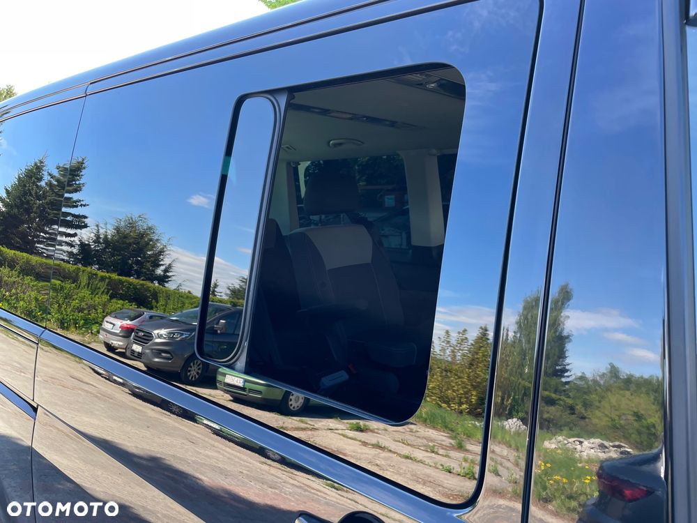 Volkswagen Multivan - 26