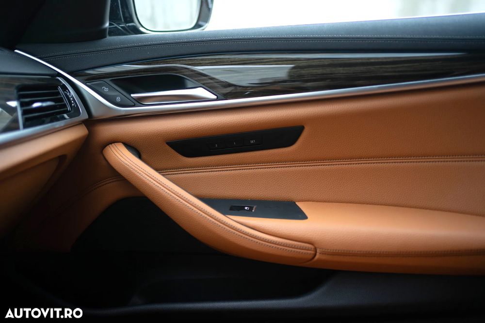 BMW Seria 5 530e Aut. Luxury Line - 25