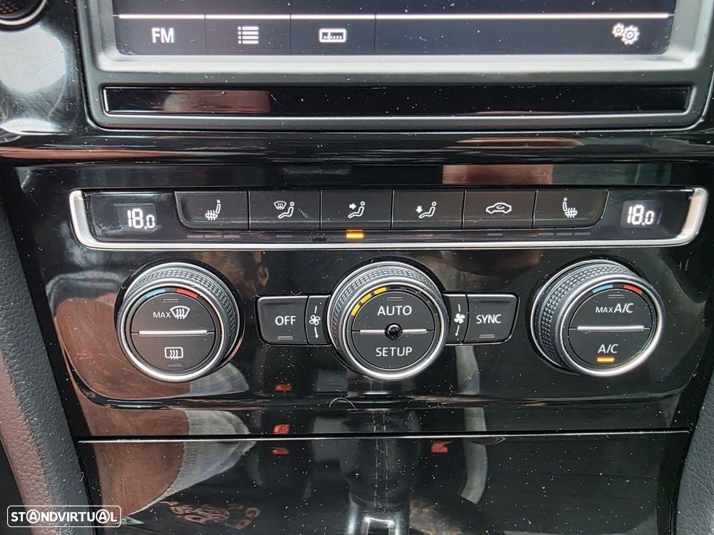 VW Golf R 4Motion BlueMotion - 16