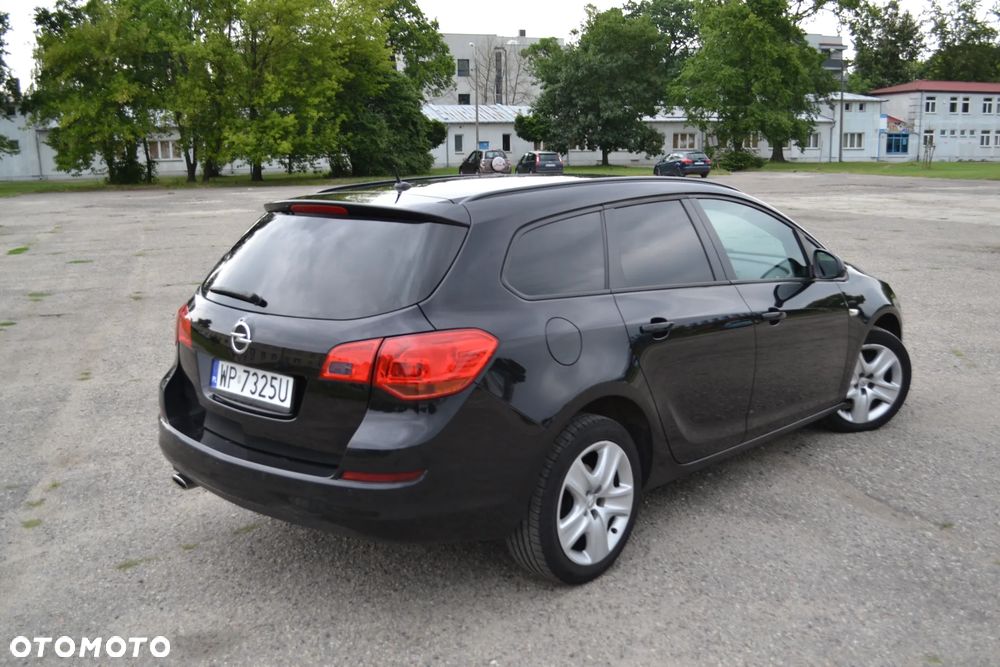 Opel Astra 1.4 Turbo - 11