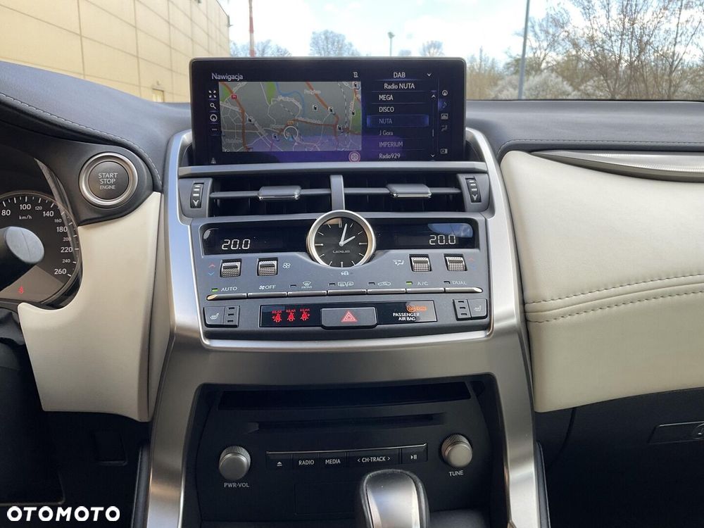 Lexus NX 300 F Impression AWD - 30