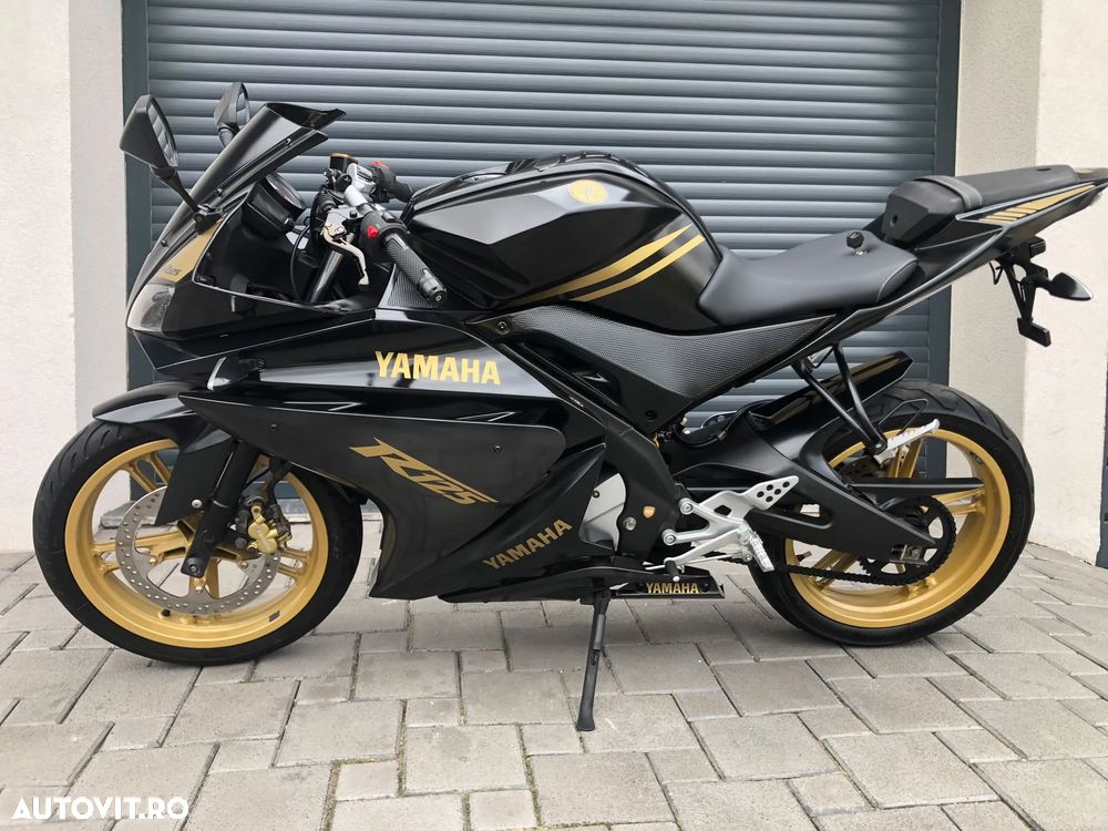Yamaha YZF-R125 - 4