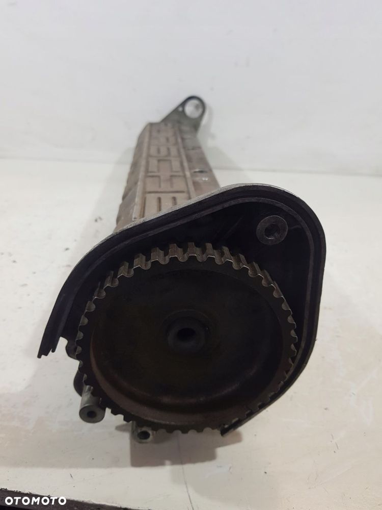 wałek rozrządu pokrywa 9441052506r porsche 944 2.5 b m44/40 - 3