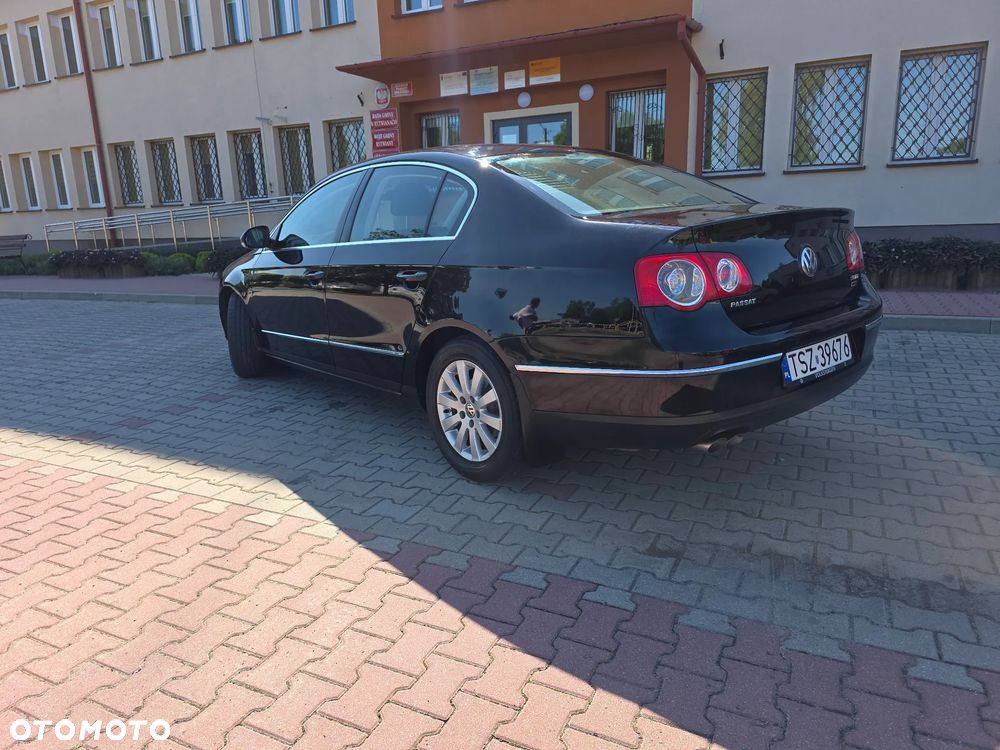 Volkswagen Passat 2.0 TDI Comfortline - 3