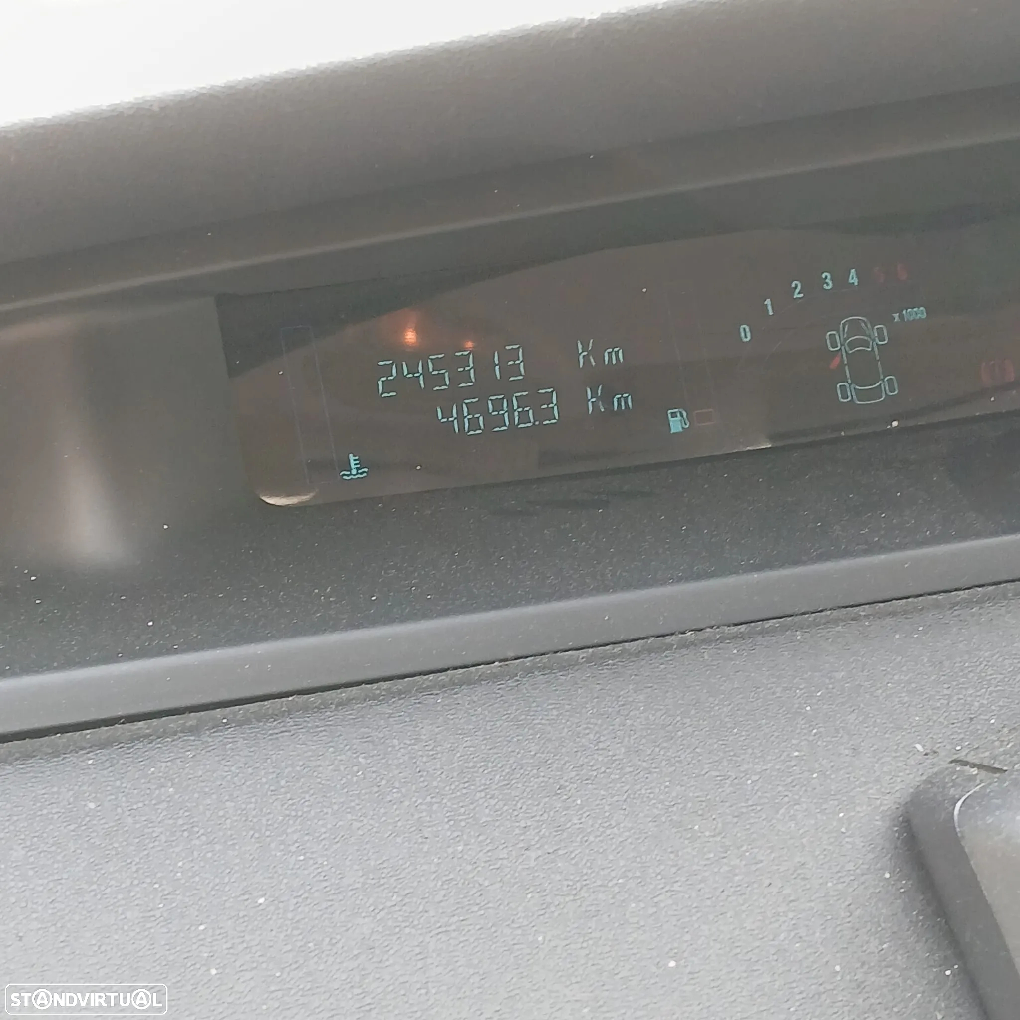 Renault Mégane Scénic 1.5 DCI de 2005 - Peças Usadas (9805) - 8