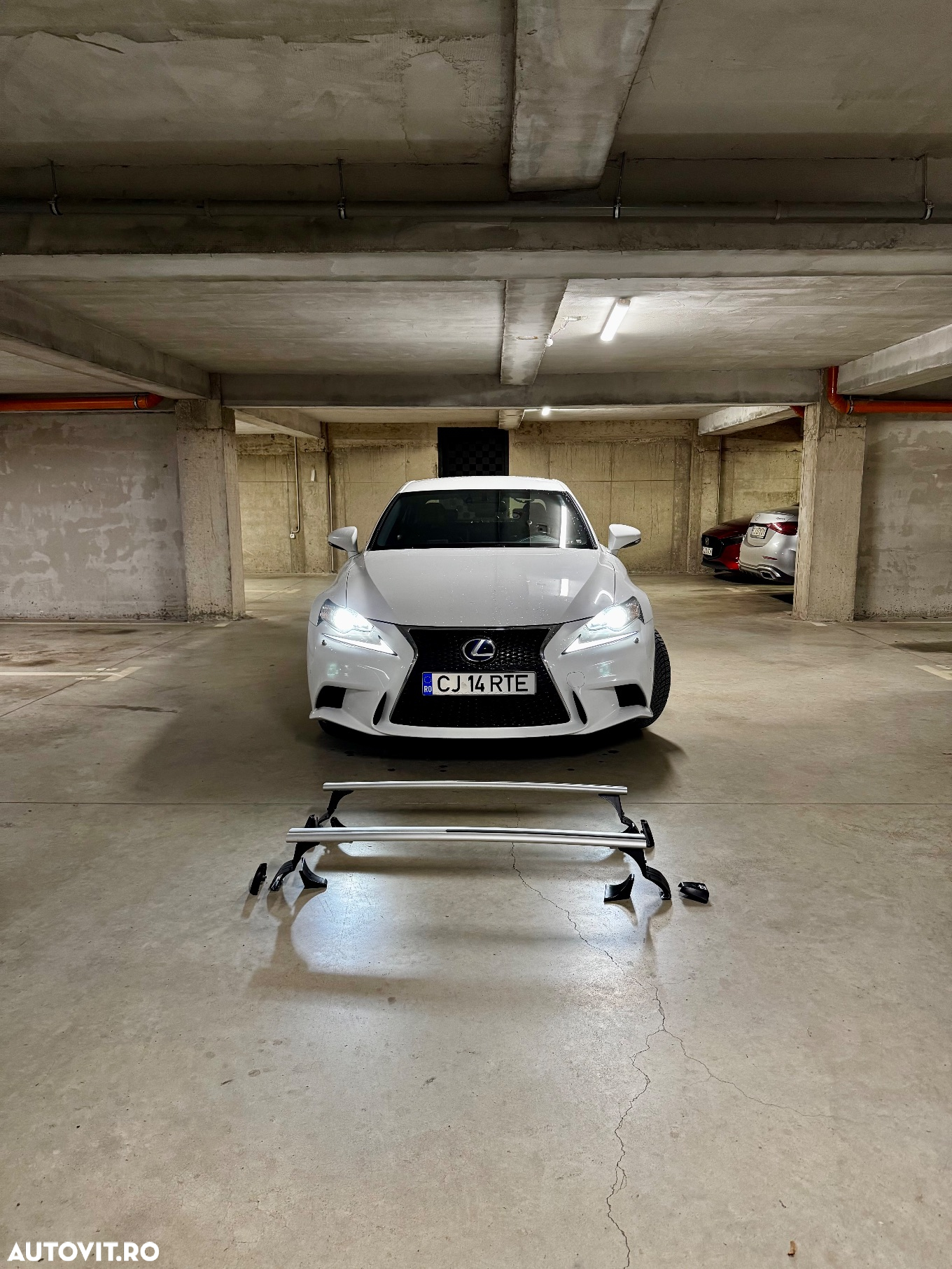 Lexus Seria IS 300h Aut. F Sport - 24