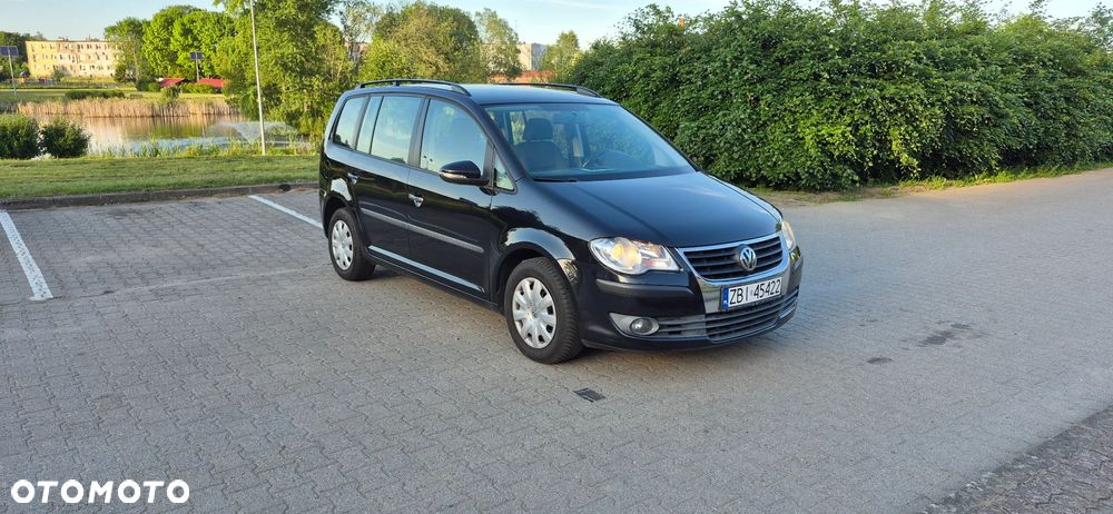 Volkswagen Touran - 9