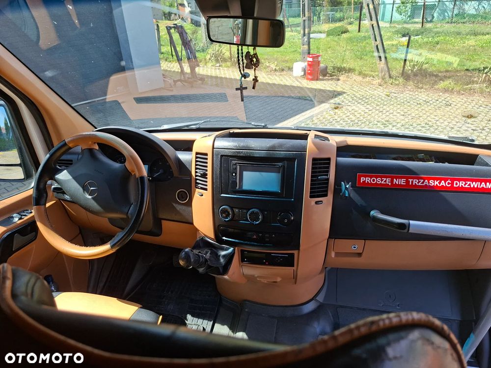 Mercedes-Benz Sprinter - 35